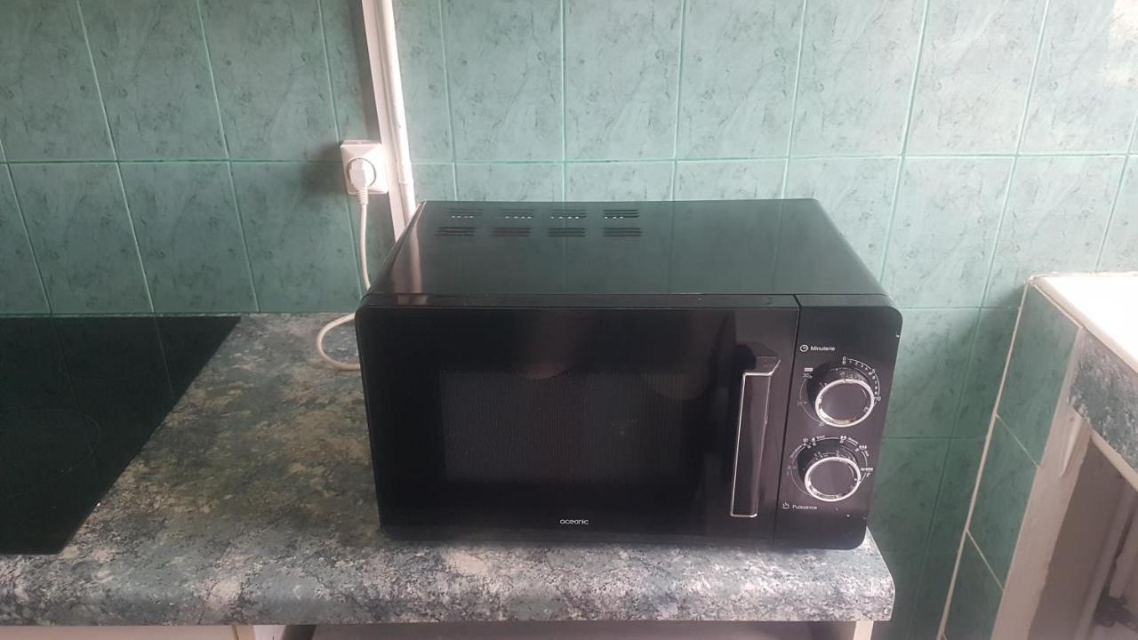 New Cheap Private Room, Kitchen , Overwieuw Sea,Tram On Spot, 12 Minutes From Nice Train Station With Tram , Beach In 17 Min Tram , Chambre Privee Pas Cher, Cuisine Equipee , Tram Sur Place, Apercu Mer, 12 Min De La Gare De Nice Avec Le Tram, 17 Min Exterior foto
